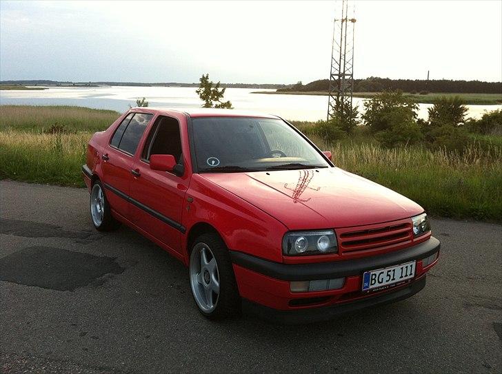 VW vento 1,8 (solgt) billede 1