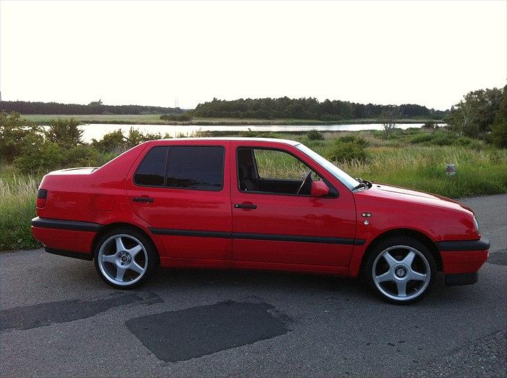 VW vento 1,8 (solgt) billede 4