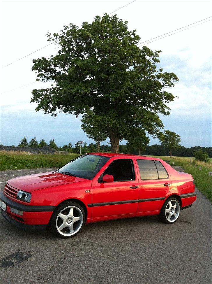 VW vento 1,8 (solgt) billede 6