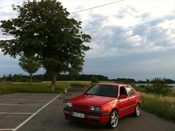 VW vento 1,8 (solgt) billede 8