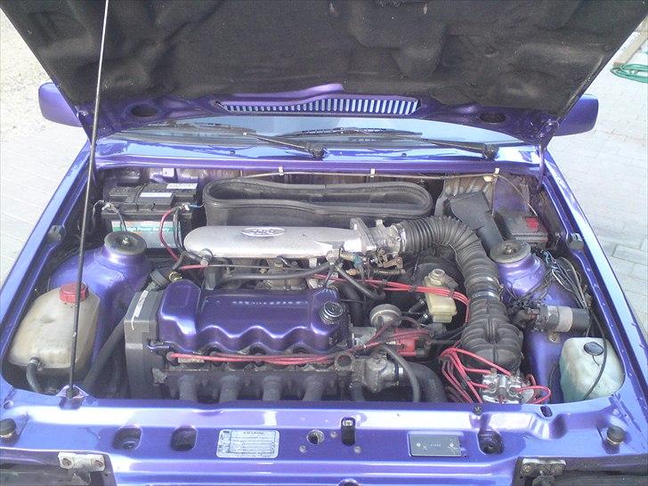 Ford Escort Cabriolet - Motorrummet er malet gennemført billede 14