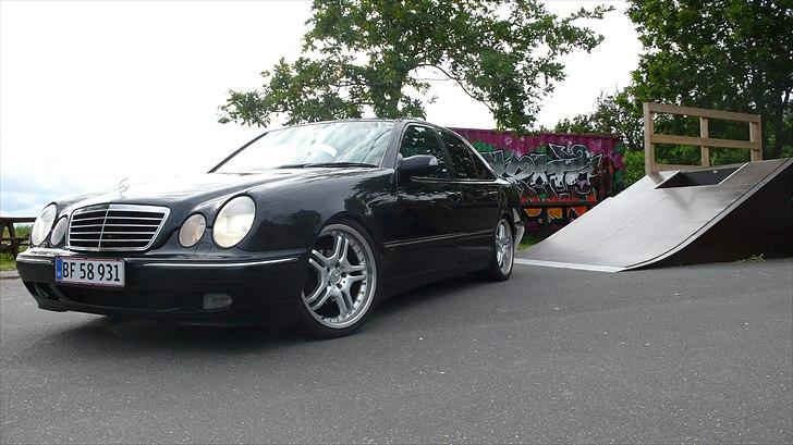 Mercedes Benz E 220 CDI aut. billede 1