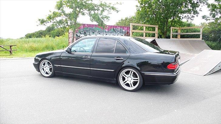 Mercedes Benz E 220 CDI aut. billede 3