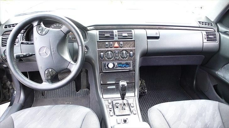 Mercedes Benz E 220 CDI aut. billede 7