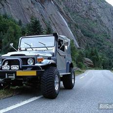 Toyota Landcruiser Bj42 (Solgt)