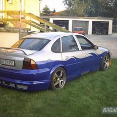 Opel Vectra (Min Gammel bil)