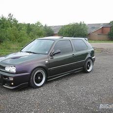 VW Golf III 1,8  Solgt