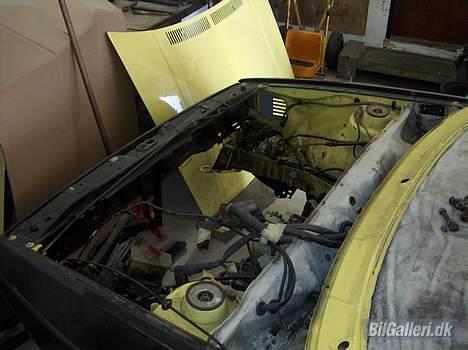 VW GTI 16V SOLGT   - Motor pillet ud så den kunne blive malet ordentlig  billede 16