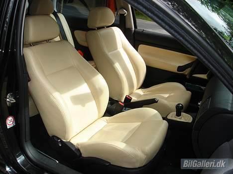 VW Golf IV  - SOLGT... - Lækker cremefarvet læderkabine...!!! Sart, men dejlig...!  billede 6