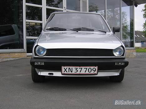 VW polo hit SOLGT:-(  - billede af den emblemfrie front. Tak til Richard D billede 16