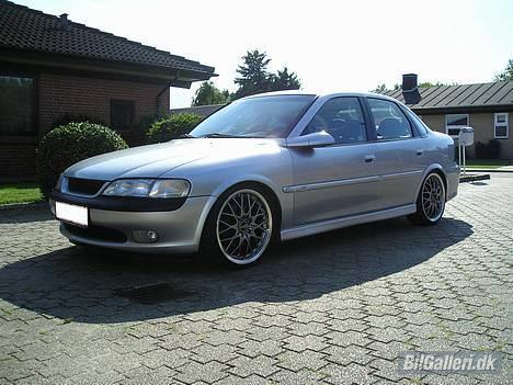 Opel Vectra B v6 cdx billede 2