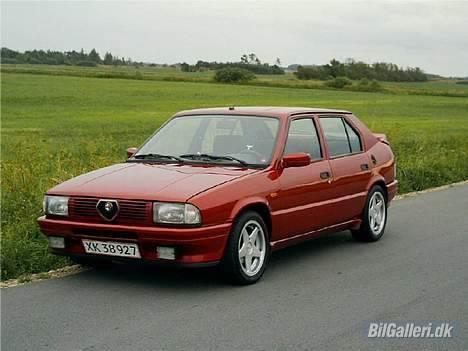 Alfa Romeo 33 QuadrofoglioVerde 16V billede 1