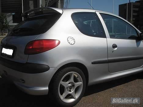 Peugeot 206  - 31/7 - nyt alu tankdæksel fra peugeot billede 18
