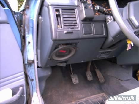 Mazda 323 LX 1,3 (solgt) billede 4