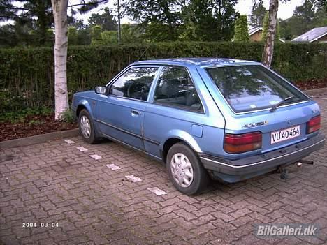 Mazda 323 LX 1,3 (solgt) billede 5