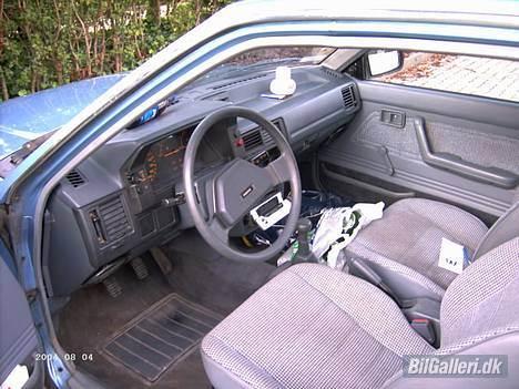 Mazda 323 LX 1,3 (solgt) billede 6