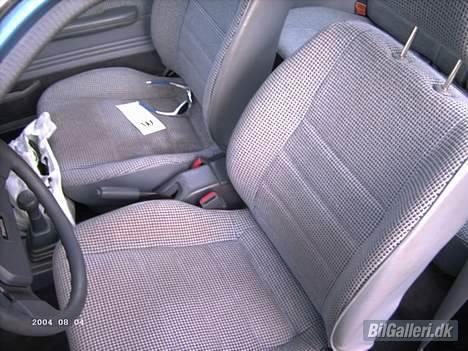 Mazda 323 LX 1,3 (solgt) billede 7