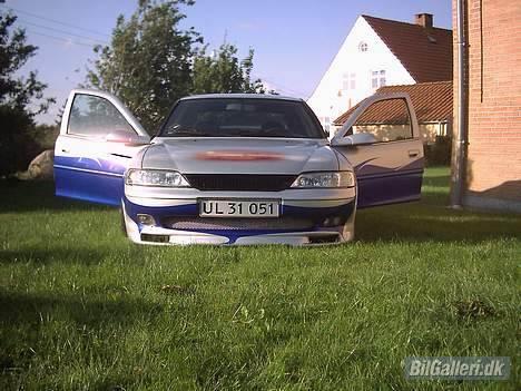 Opel Vectra (Min Gammel bil) billede 7