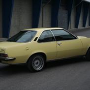 Opel Commodore B
