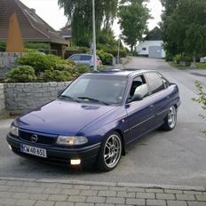 Opel astra 1,6,16v