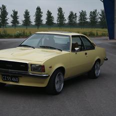 Opel Commodore B