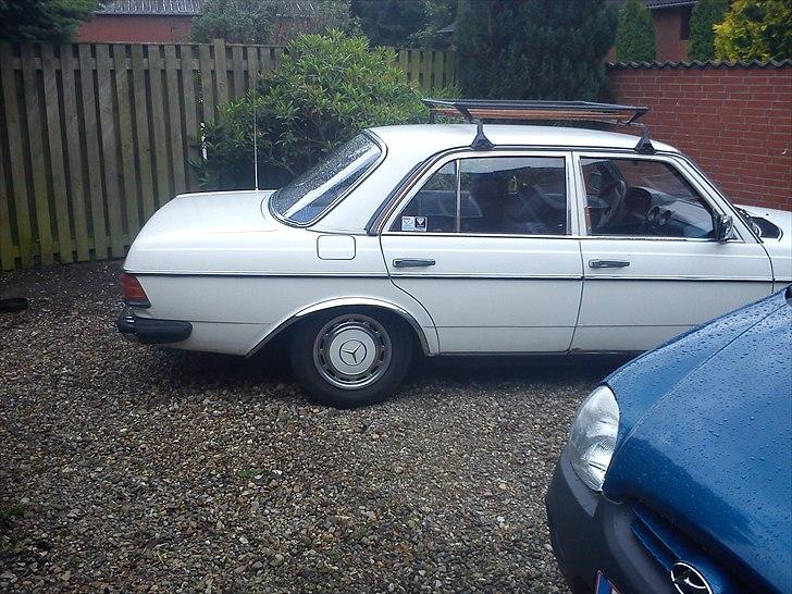 Mercedes Benz 230 w123 solgt billede 8