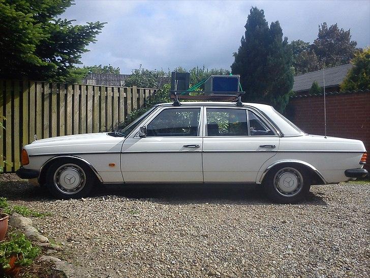 Mercedes Benz 230 w123 solgt billede 11