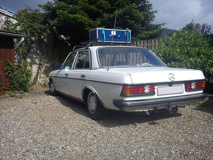 Mercedes Benz 230 w123 solgt billede 12