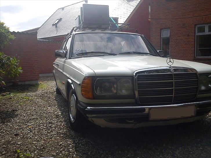 Mercedes Benz 230 w123 solgt billede 15