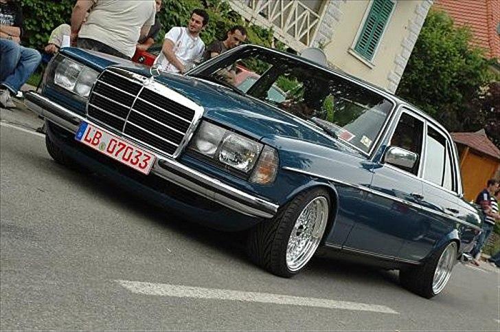 Mercedes Benz 230 w123 solgt - denne er ret fed. billede 16