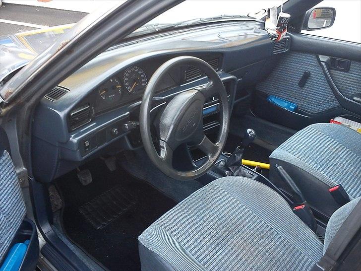 Toyota carina 2 billede 4