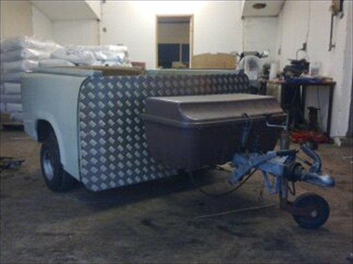 Trabant P601 kombi (SOLGT) - mit trailer projekt, 1/4del trabant sat sammen med ombygget camplet billede 10