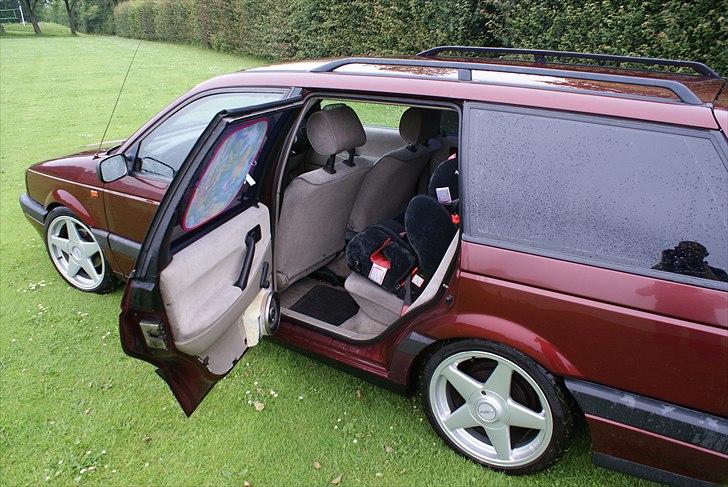 VW Passat 1,8 CL St.car - er ved at lave dørsider billede 6