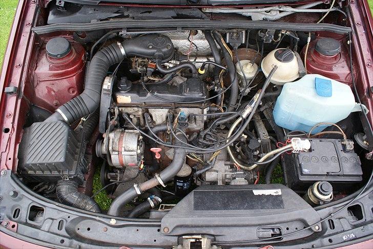 VW Passat 1,8 CL St.car billede 16