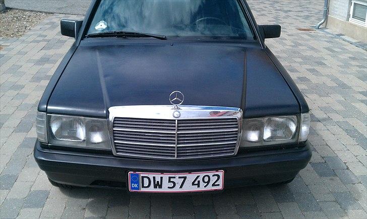 Mercedes Benz 190E - Nu med klare forblink billede 1