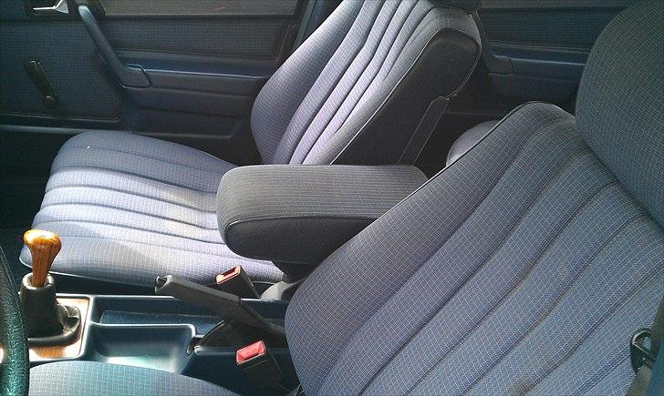 Mercedes Benz 190E - Nu med originalt MB armlæn billede 15