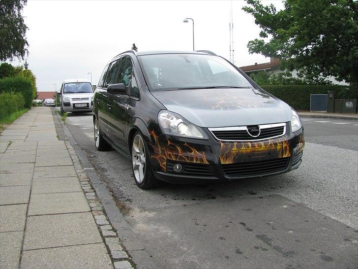 Opel Zafira 2,0turbo flexivan billede 1