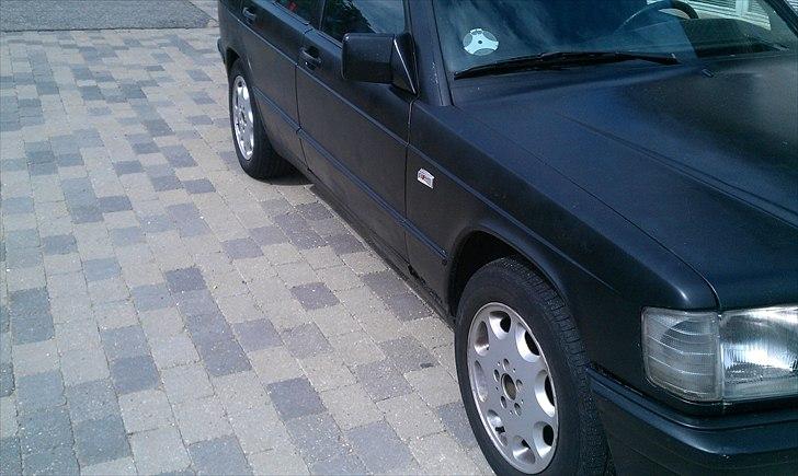 Mercedes Benz 190E - Nu med originale MB alufælge billede 9