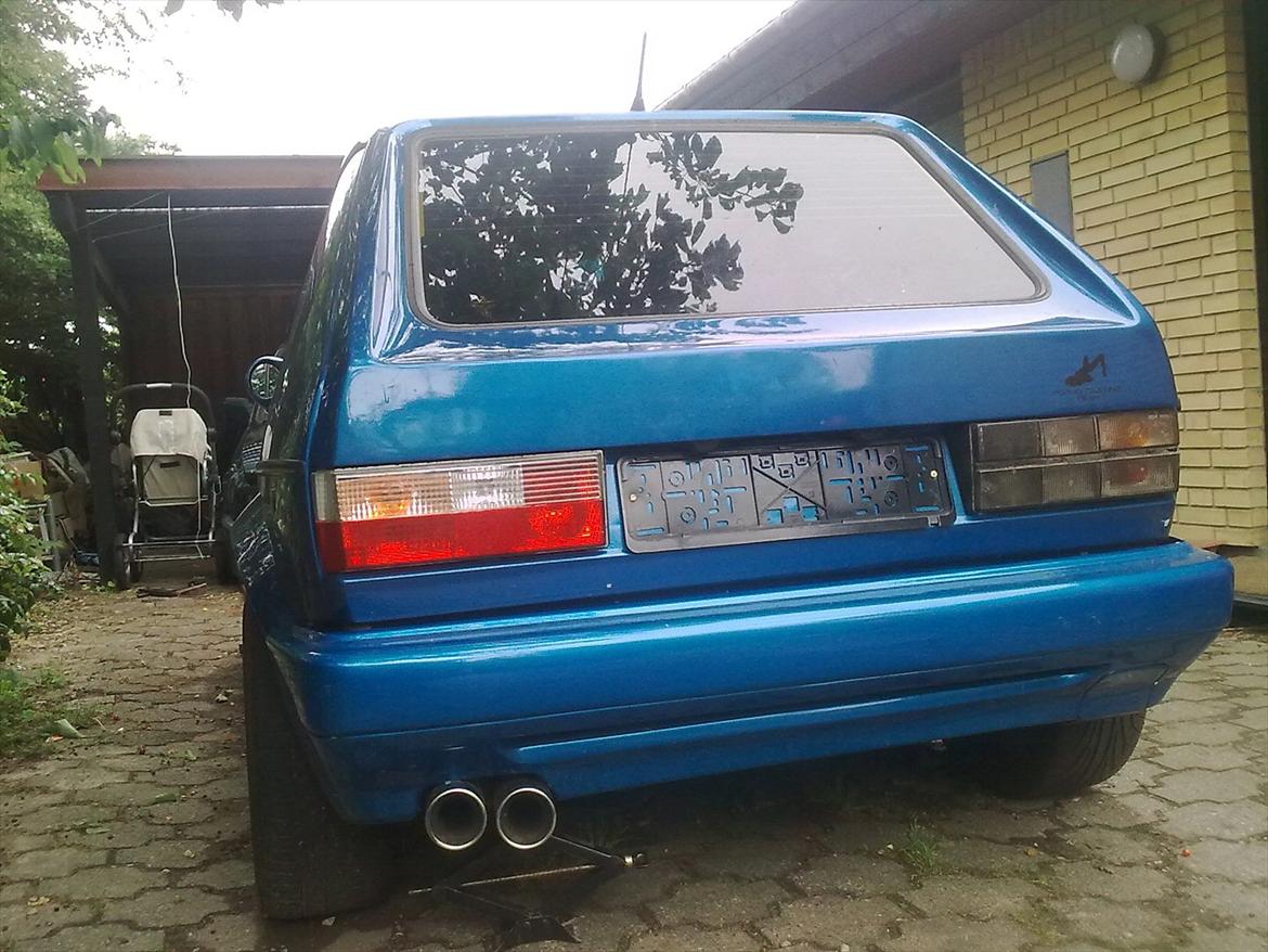 VW golf mk I GTi 16v - kan ikke bestemme mgi for hvilken baglygter den skal have men hælder nok mest til de røgfarvet :)  billede 2