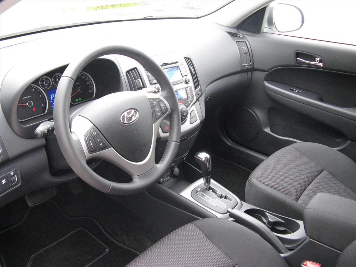 Hyundai i30 1,6 CRDi Comfort aut. billede 10