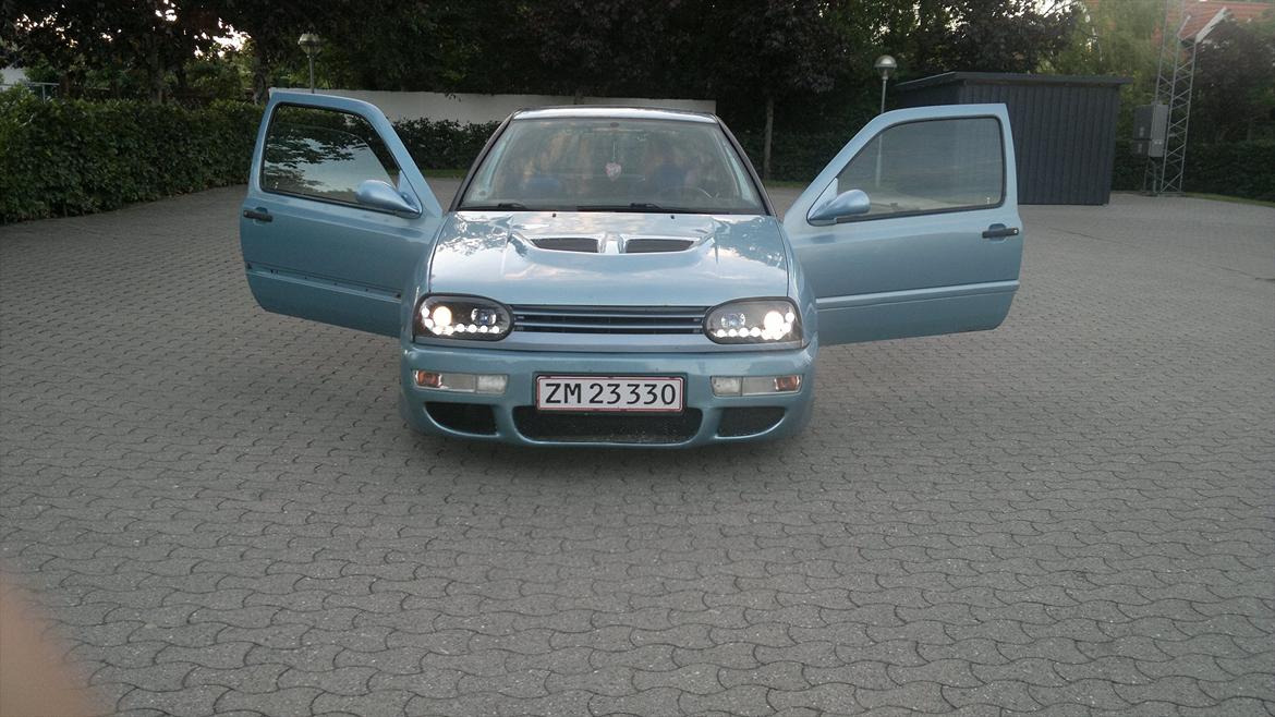 VW Golf 3 1.8  Solgt billede 1