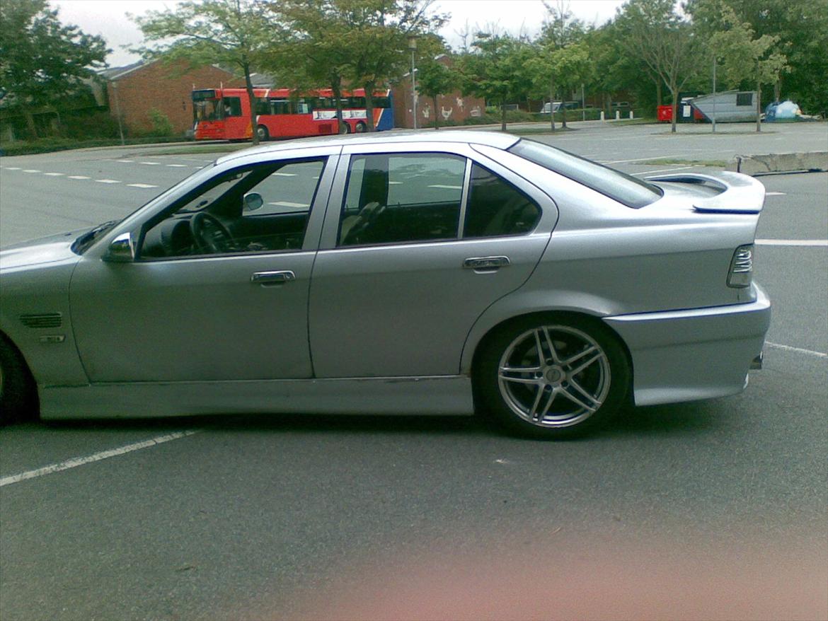BMW 318is billede 6