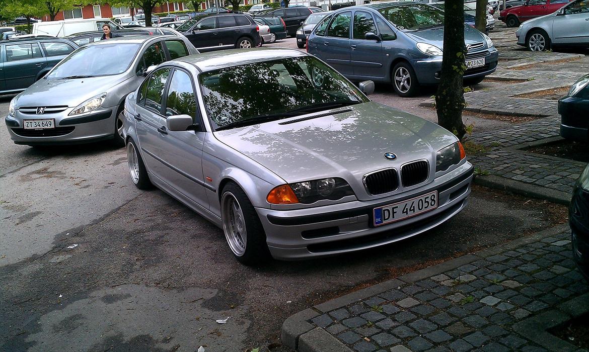 BMW 320d billede 1