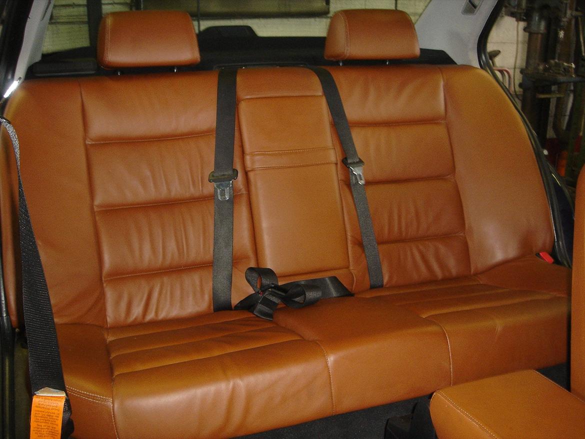 BMW 323i - Nyt bagsæde med armlæn og nakkestøtter billede 10