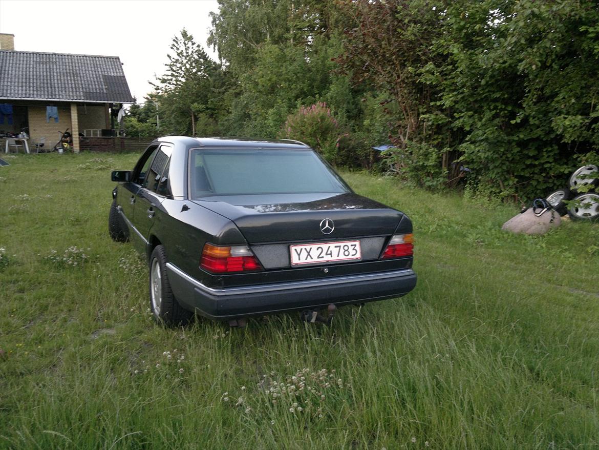 Mercedes Benz 300E-24V Sportline billede 4