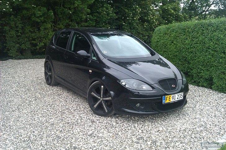 Seat Altea 2.0 aut. "SOLGT" - Så kom der sutter på , emblemfri grill, større rør haler,samt gevindundervogn. billede 1