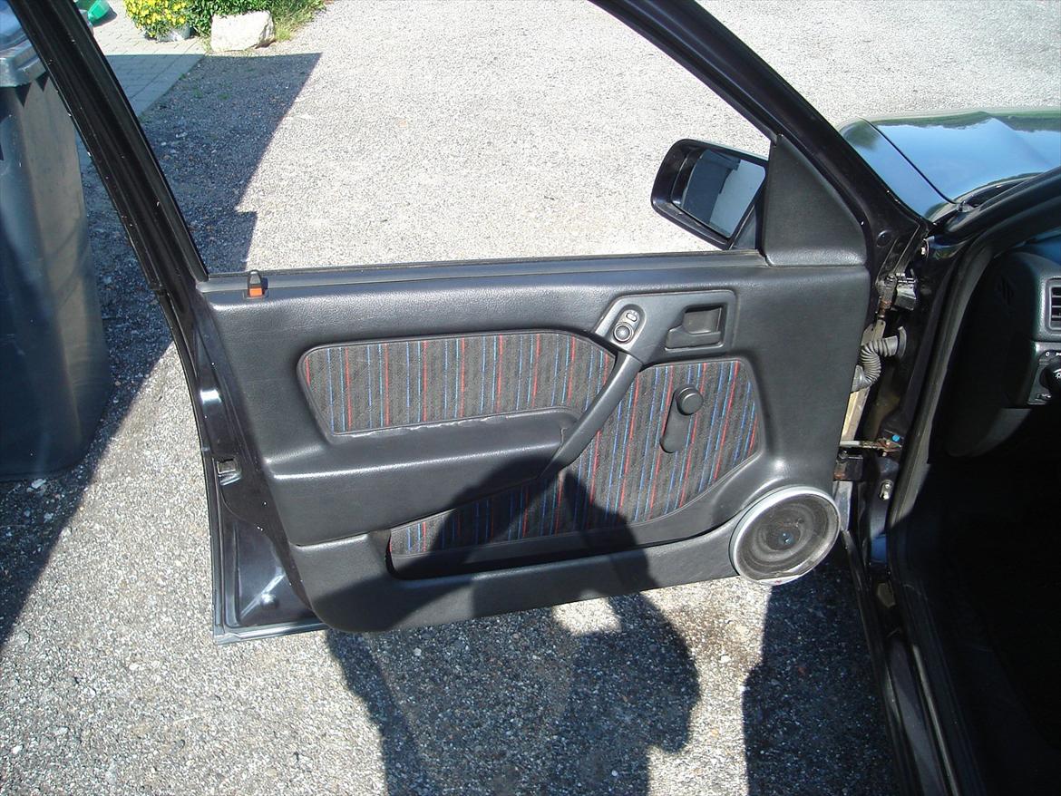 Opel Vectra 1,8I Expression Sedan solgt - ingen hulder i beklædninge som der ellers er tit på sån en vectra a billede 12