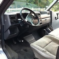 VW Transporter 2,4D Allrounder [SOLGT]