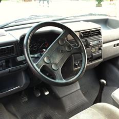 VW Transporter 2,4D Allrounder [SOLGT]