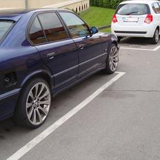 BMW 530  v8